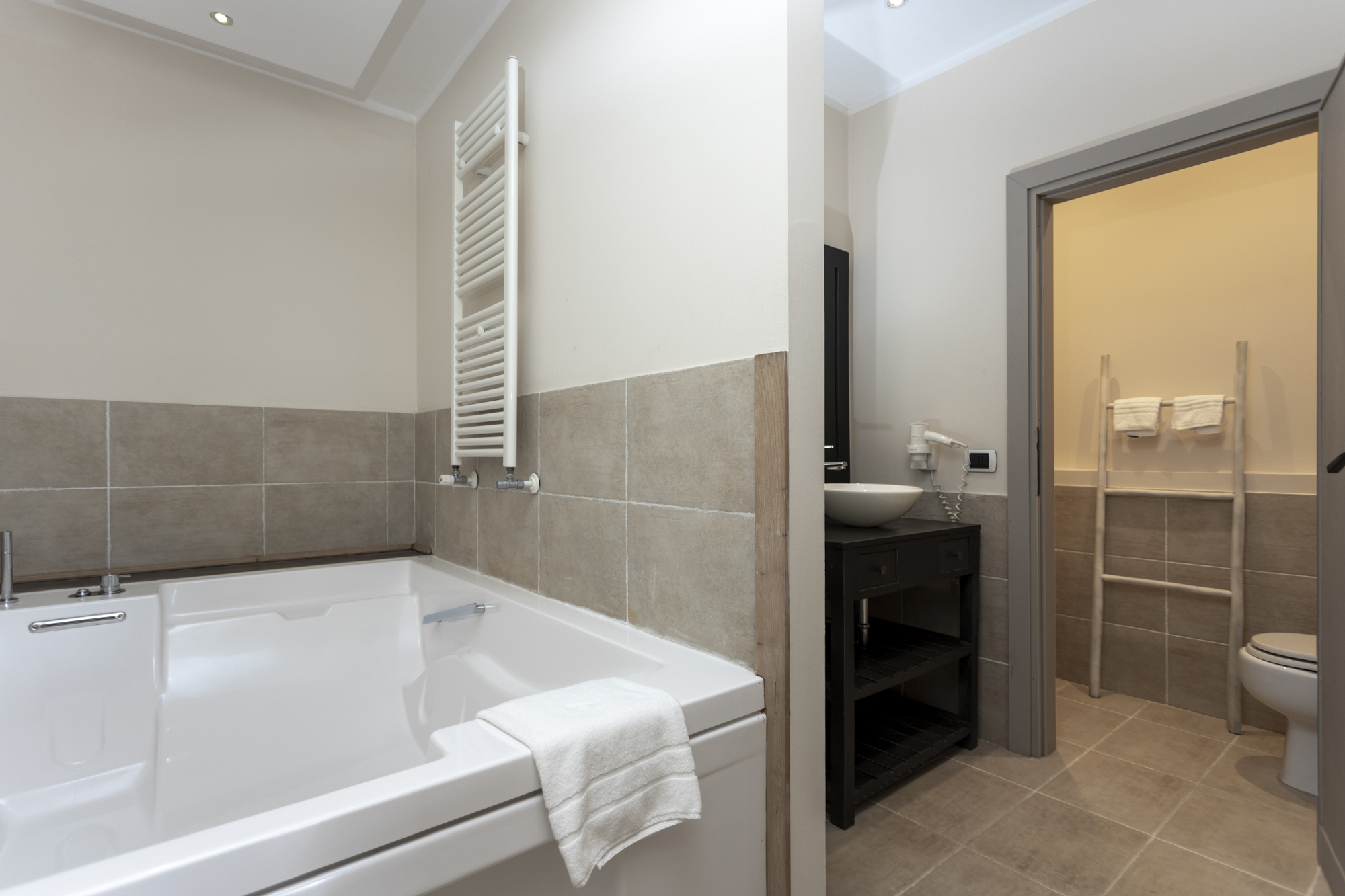 bagno con vasca hotel